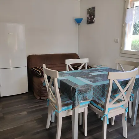 2 Pieces Moderne Pour 4 Pers Avec Terrasse Proche Et Commerces A - Fr-1-776-43 Argelès-sur-Mer